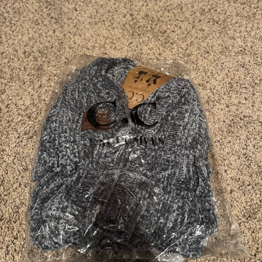C.C exclusives infinity scarf- NWT